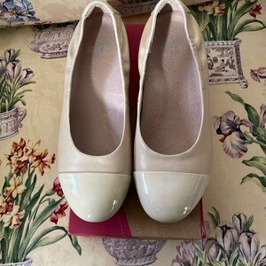 Dansko Lisanne light taupe flat